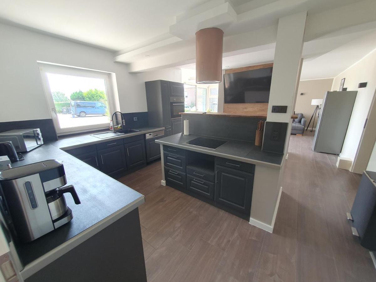 Neumuhler Hof: Spacious Family Retreat with Garden Terrace Schwerin  Exterior photo