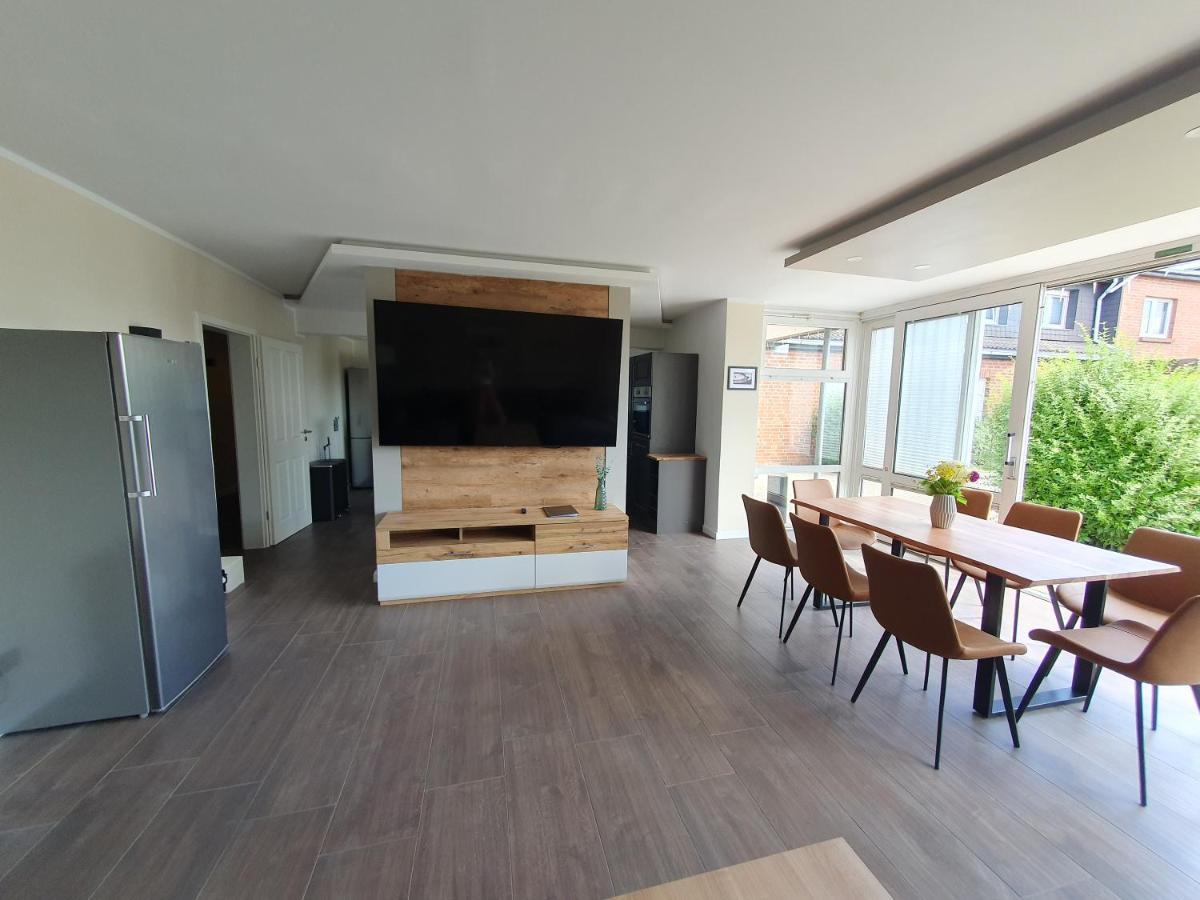 Neumuhler Hof: Spacious Family Retreat with Garden Terrace Schwerin  Exterior photo