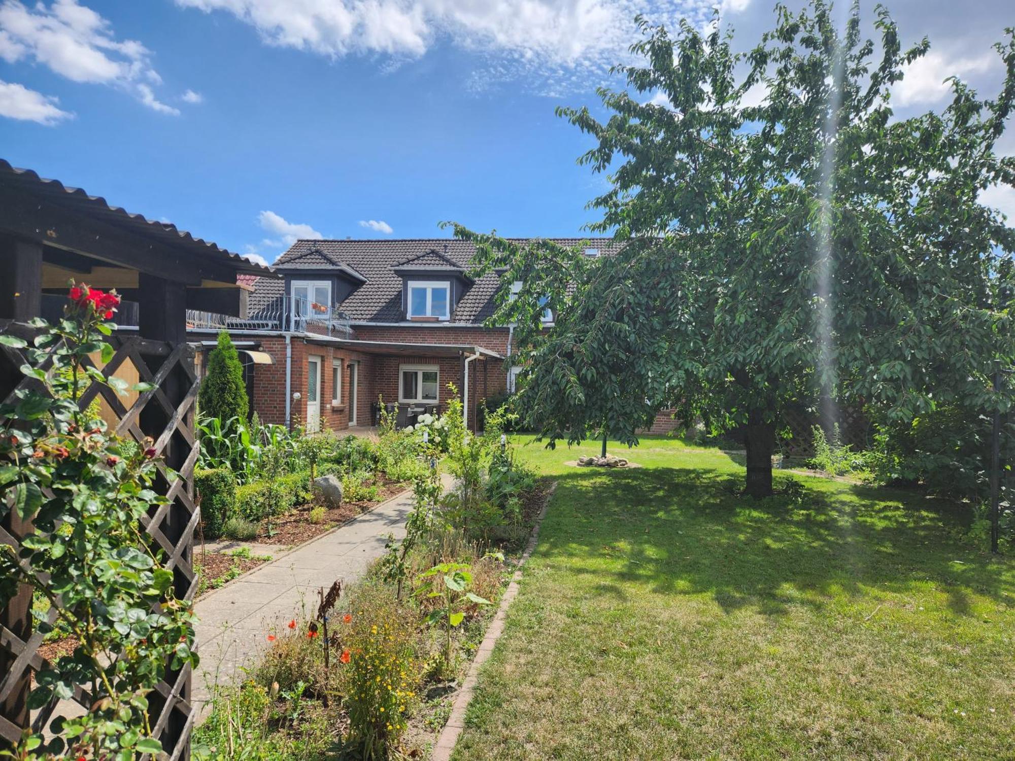 Neumuhler Hof: Spacious Family Retreat with Garden Terrace Schwerin  Exterior photo